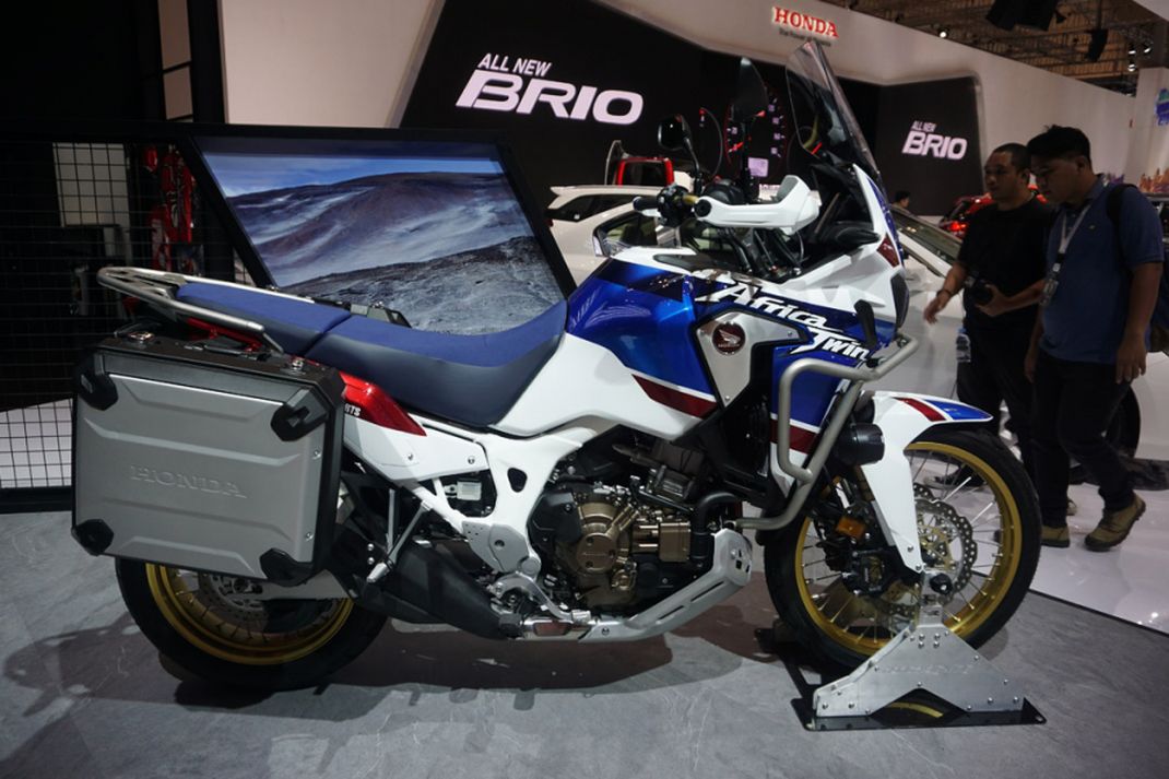 Beragam kendaraan terbaru di pameran GIIAS 2018. Pameran ini akan diselenggarakan mulai 2 Agustus hingga 12 Agustus 2018. Honda perkenalkan varian baru Africa Twin