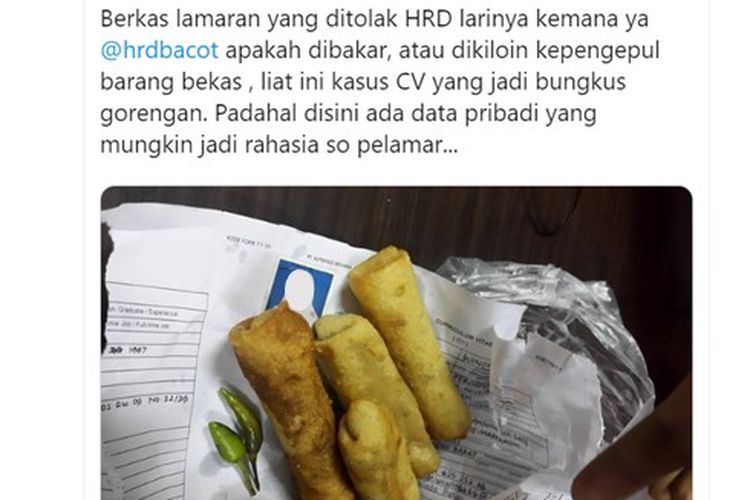 Tangkapan layar yang menunjukkan CV digunakan sebagai bungkus gorengan