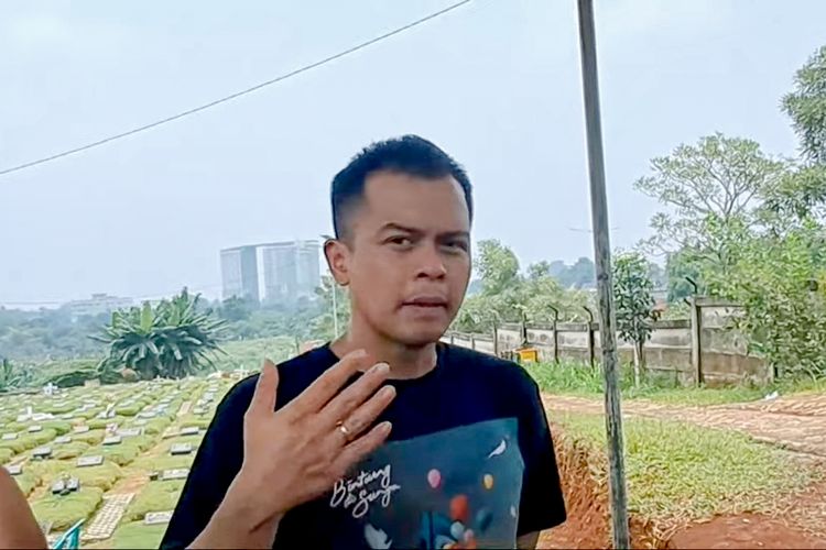 Additional Drummer NOAH, Rio Alief saat ditemui di TPU Jombang, Tangerang Selatan pada Selasa (18/10/2022).