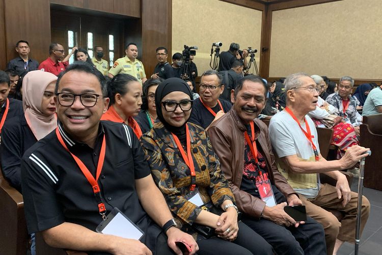 FX Rudy hingga Ribka Tjiptaning Hadiri Sidang Hasto Kristiyanto
