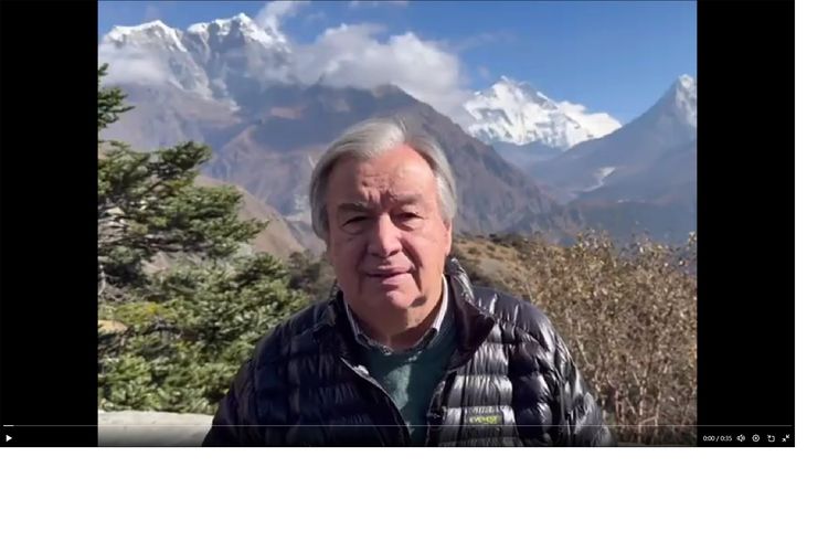 Tangkapan layar dari video yang menunjukkan Sekretaris Jenderal PBB memperingatkan Pegunungan Himalaya di Nepal telah kehilangan hampir sepertiga lapisan esnya selama lebih dari 30 tahun akibat pemanasan global.