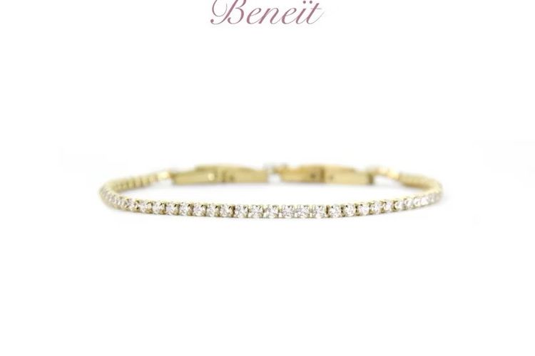 Gelang Beryl Gold Tennis Bracelet bisa jadi rekomendasi gelang emas kado ulang tahun anak perempuan.