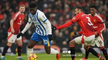 Man United Jajaki Transfer Carlos Baleba Sang Pengganti Casemiro