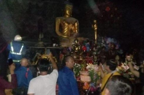 Wihara di Makassar Terbakar, Patung Buddha Berlapis Emas Rusak