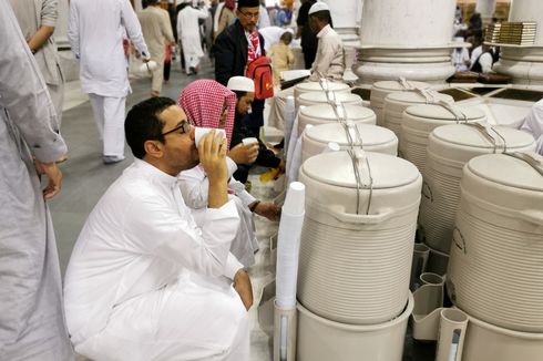 [KLARIFIKASI] Jemaah Haji Dilarang Membawa Air Zamzam