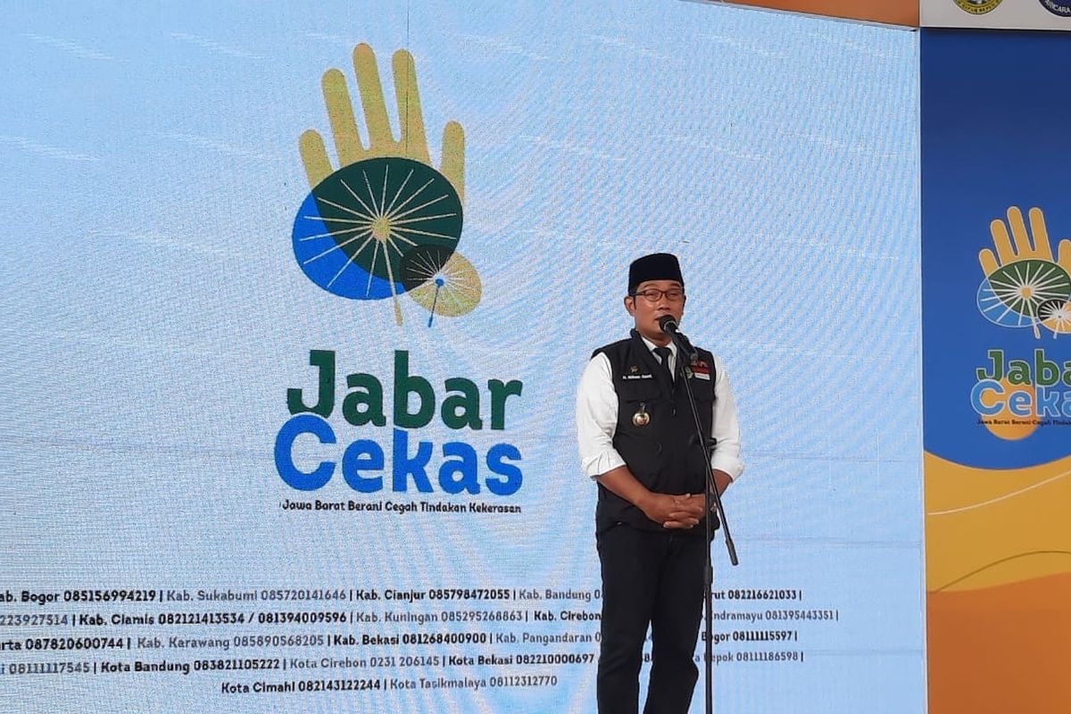 Gubernur Jawa Barat, Ridwan Kamil saat memberikan sambutan dalam peluncuran dan mengkampanyekan program Jawa Barat Cegah Kekerasan di Sekolah Menengah Atas Negeri 4 Depok, Sukatani, Tapos pada Jumat (8/4/2022).