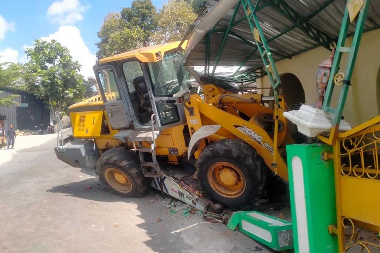 Mesin Mati Saat Menanjak, Truk 