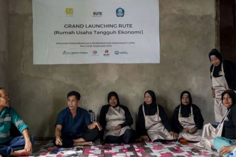 Harita Nickel mendirikan Rumah Usaha Tangguh Ekonomi (RUTE) dalam rangka pengembangan dan pemberdayaan masyarakat bidang ekonomi di Kecamatan Obi Selatan, Halmahera Selatan. 