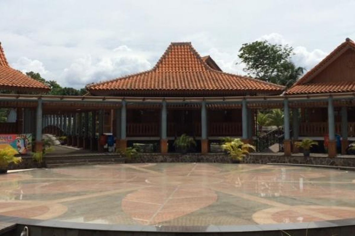 Rumah adat khas Betawi di Setu Babakan, Jagakarsa, Jakarta Selatan.