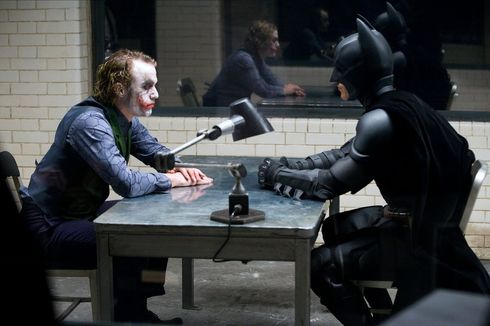 Sinopsis Film The Dark Knight, Dibintangi Christian Bale dan Heath Ledger