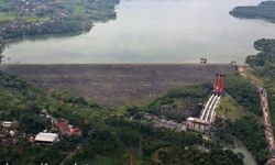 PLTS Terapung Bakal Dikembangkan di Waduk Karangkates Malang