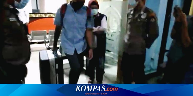Penyidik KPK Kembali Geledah Unila, Kali Ini Dekanat Fisip dan FMIPA - Vimarsana News