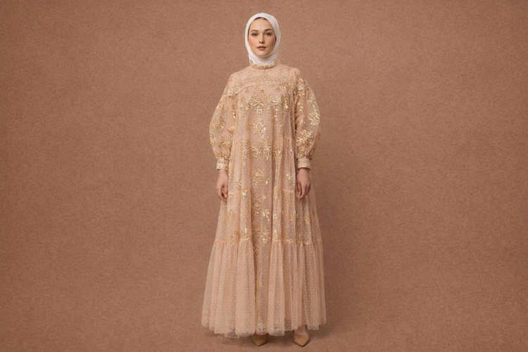 Gamis Brokat dengan Bordir Emas