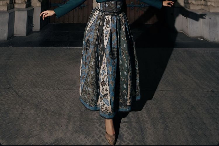 Gaya Citra Scholastika saat menjadi pemazmur pada malam Natal 2025.