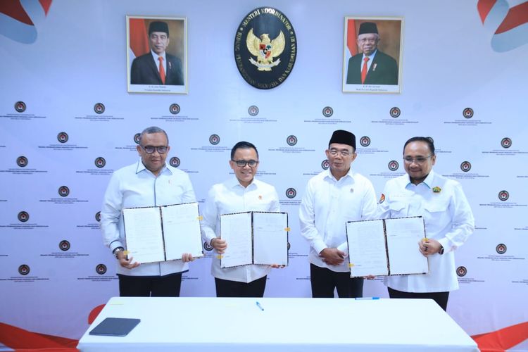 Tiga menteri menandatangani keputusan bersama yang menyoal libur nasional dan cuti bersama pada 2025.