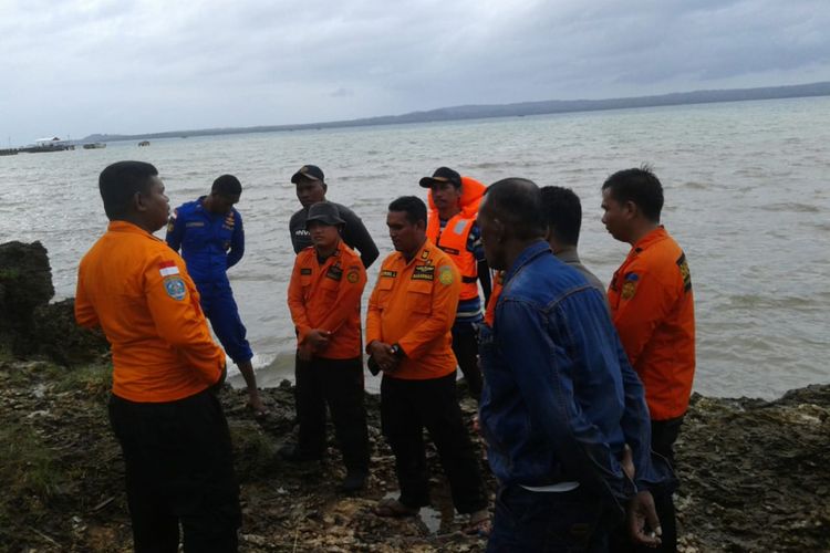 Tim SAR di Maluku Tenggara Barat menghentikan pencarian terhadap seorang nelayan yang hilang di laut tersebut karena cuaca buruk, Kamis (31/1/2019). Tim Sar berencana akan melanjutkan pencarian pada Jumat besok