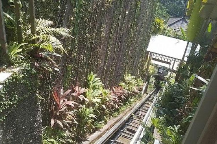 Jalur lift terbuka di salah satu resort di Desa Kedewatan, Ubud, Gianyar, Bali yang menewaskan lima orang pegawainya, Jumat 1 September 2023

