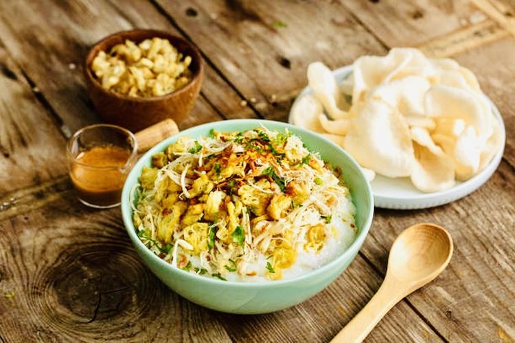 Ilustrasi hidangan bubur ayam sukabumi