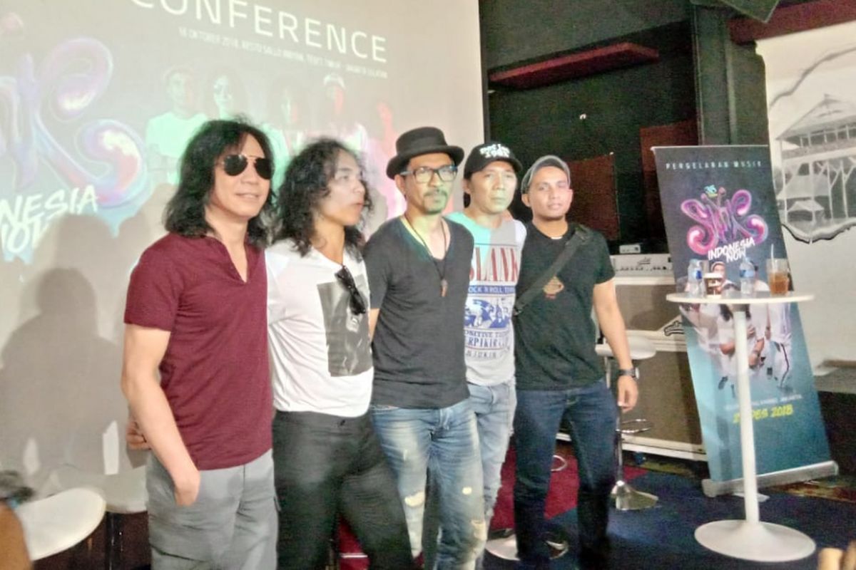 Slank menggelar jumpa pers untuk konser HUT ke-35 yang bertajuk Indonesia Now di Sallo Innyan di kawasan Tebet Timur,  Jakarta Selatan,  Selasa, (16/10/2018).