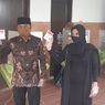 Didampingi Anak dan Istri, Bagyo Nyoblos di TPS 8 Penumping