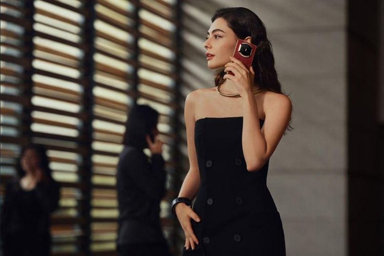 HUAWEI Mate 7 mendukung kebutuhan dokumentasi, personal branding, dan pemotretan detail produk secara praktis. 