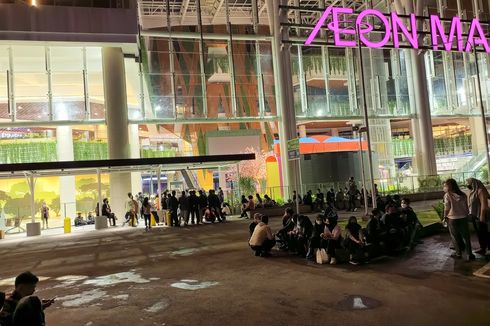 Kumpulan Berita Harian Bandung Terpopuler: AEON Mall Sentul Kebakaran