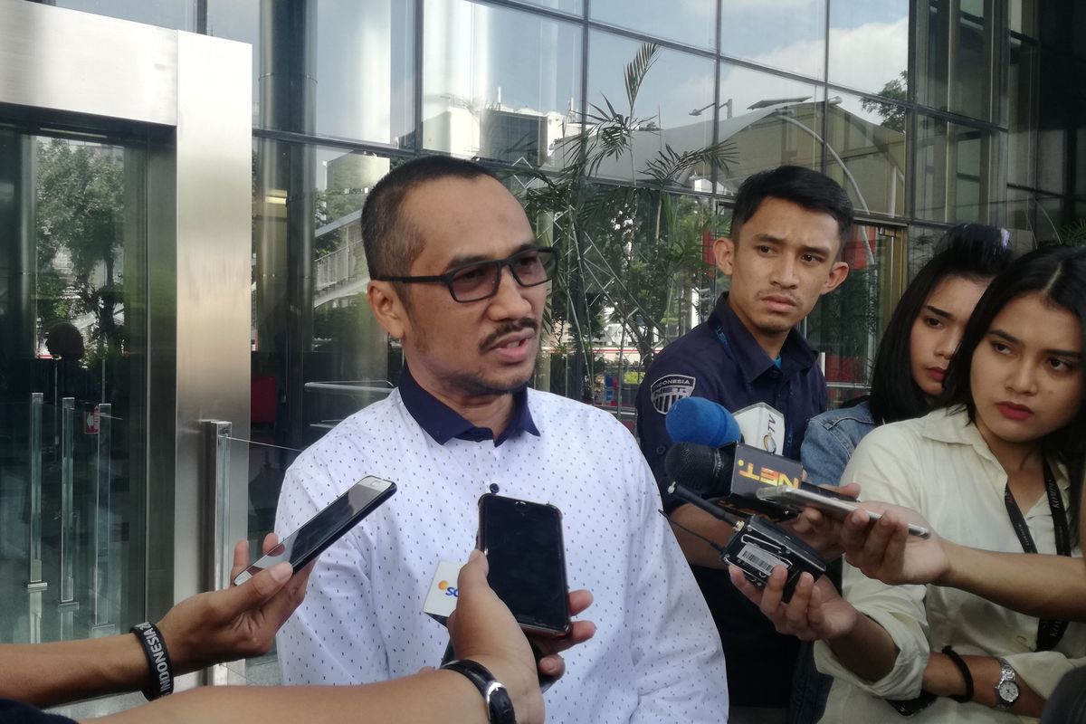 Koalisi Masyarakat Sipil Antikorupsi mendatangi Komisi Pemberantasan Korupsi (KPK), Jumat (3/5/2019). Salah satu yang ikut datang adalah mantan Ketua KPK Abraham Samad.