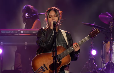 NIKI di Jimmy Kimmel Live!