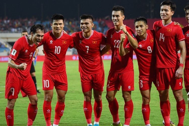 Timnas Vietnam berhasil menang 3-2 atas Filipina berkat gol dramatis Pham Tuan Hai di injury time babak kedua pada laga yang bergulir di Stadion Nasional My Dinh, Kamis (6/6/2024) tersebut.
