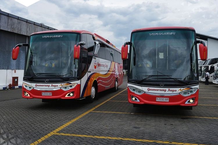 PO Gumarang Jaya Rilis 2 Unit Bus Anyar Rakitan Adiputro