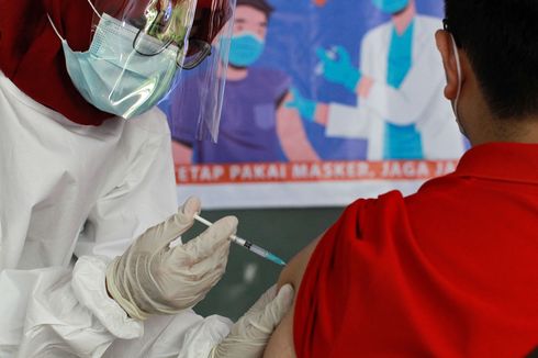 Vaksinasi Covid-19 di Tanah Abang yang Jadi Percontohan untuk Seluruh Pasar di Jakarta...