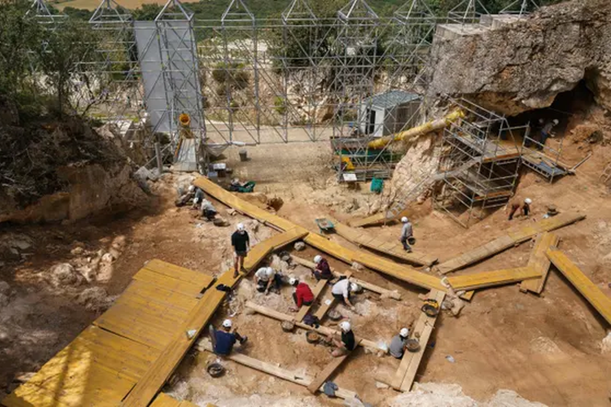 Situs Sima de Los Huesos di Atapuerca, Spanyol utara, tempat ditemukannya bukti manusia purba yang berhibernasi.