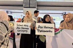 Menangis, Herman Budiyanto Sebut Penderitaannya Tak Seberapa Dibanding Rakyat Palestina