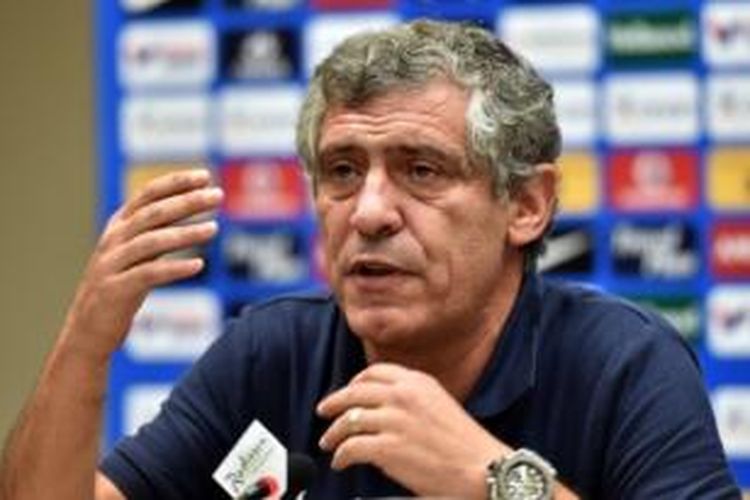 Pelatih Fernando Santos akan menangani tim nasional Portugal mulai 24 September 2014.