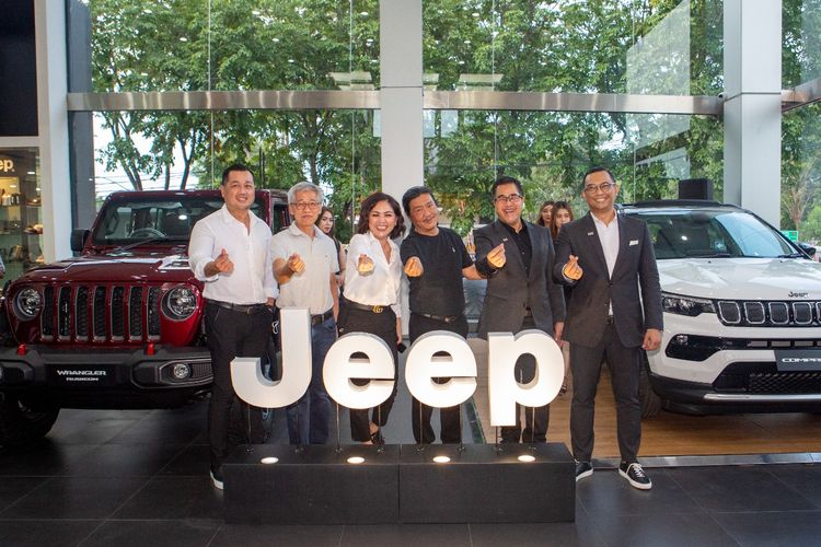 Jeep Indonesia resmikan diler baru di Surabaya