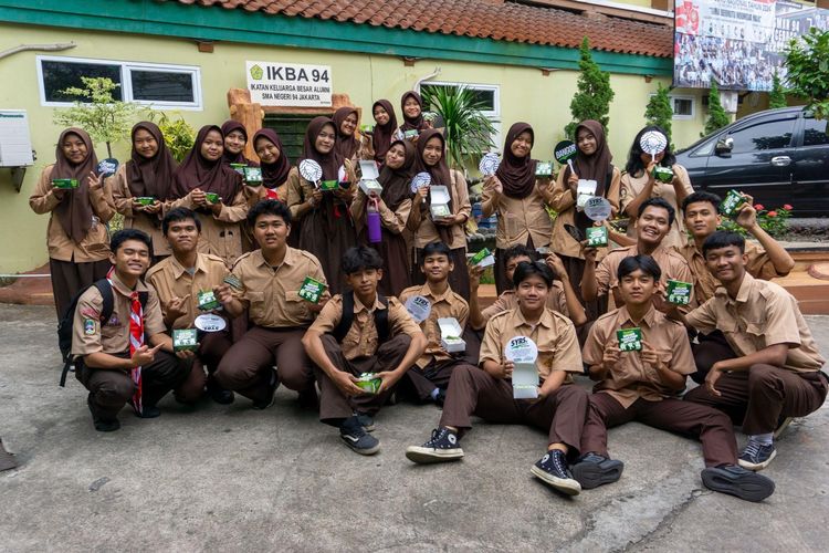Bangor Goes to School adalah wujud nyata komitmen Burger Bangor dalam membangun koneksi lebih dalam dengan generasi muda, serta menanamkan nilai-nilai positif seperti sportivitas dan solidaritas.