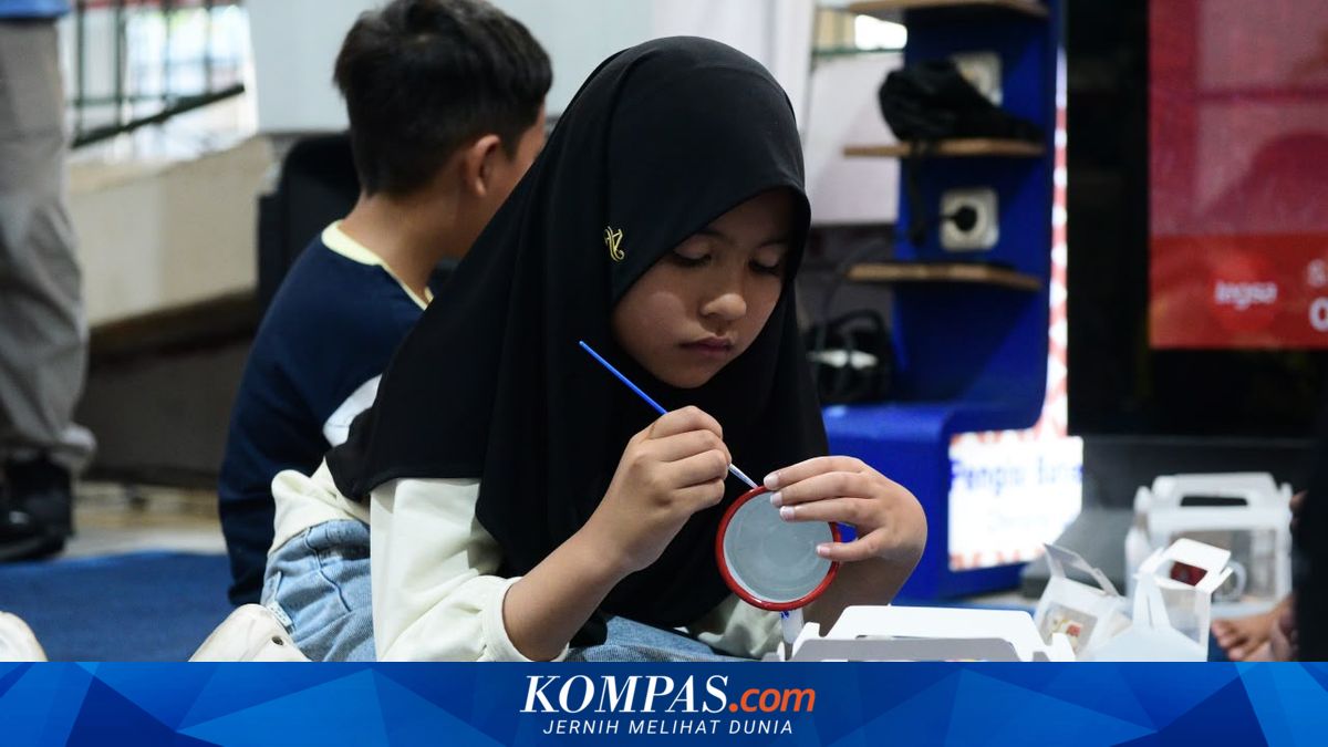 Sambut Libur Sekolah, Ada Atraksi Sulap hingga Melukis di Stasiun Tugu dan Lempuyangan