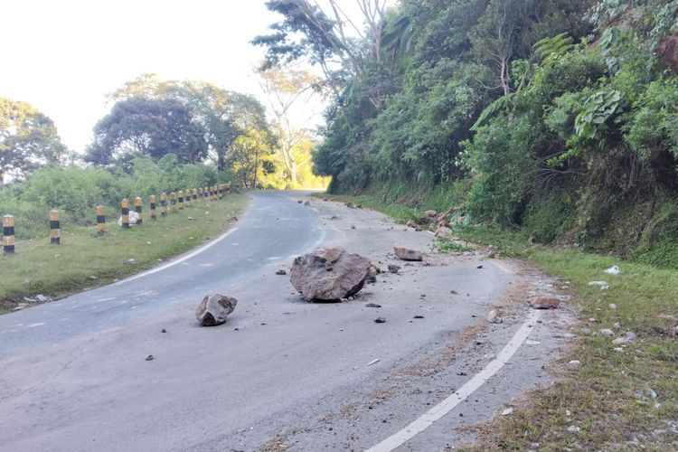 Kementerian PU Percepat Pemulihan Jalan Pascagempa di NTT
