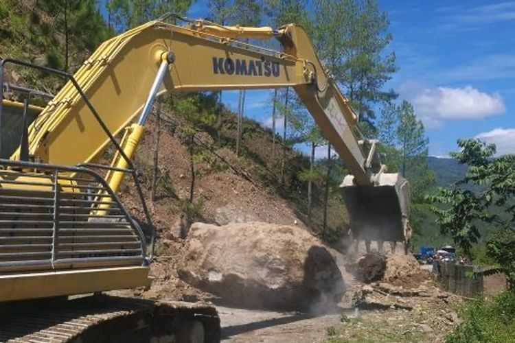 3 Jam Terjebak Longsor di Aceh Utara, Puluhan Mobil Akhirnya Bisa Lintasi Jalan Takengon-Gayo Lues