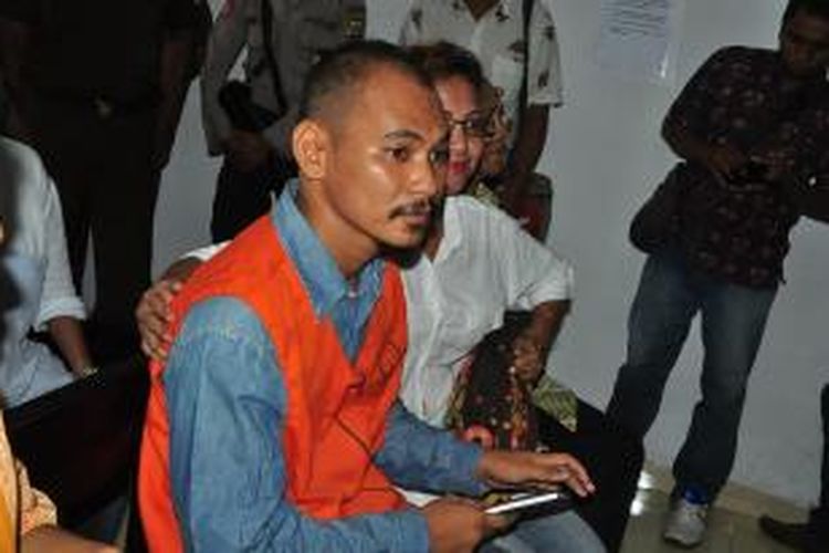 Brigiadir Rudy Soik, saat berada di dalam ruang sidang Pengadilan Negeri Kupang, Kamis (11/12/2014) kemarin