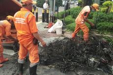 Pasukan Oranye Temukan Penyebab Tergenangnya Jalan Gatot Subroto