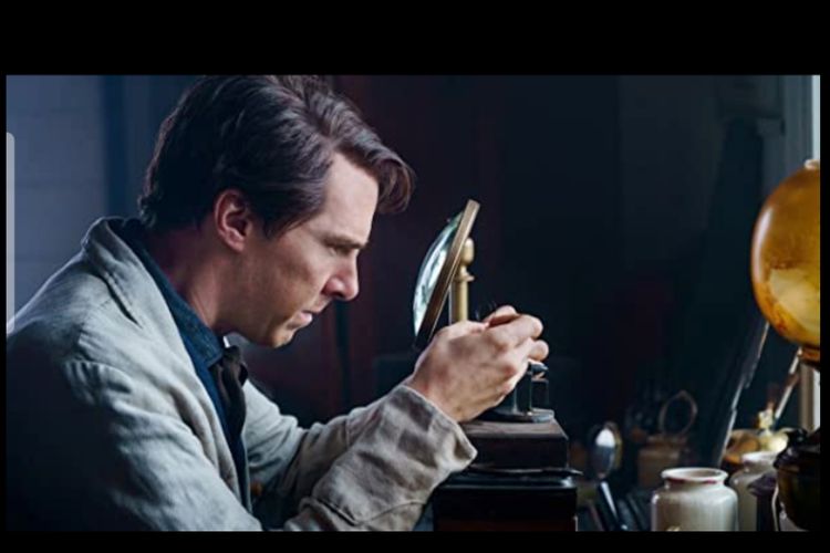 Benedict Cumberbatch dalam film The Current War (2017)