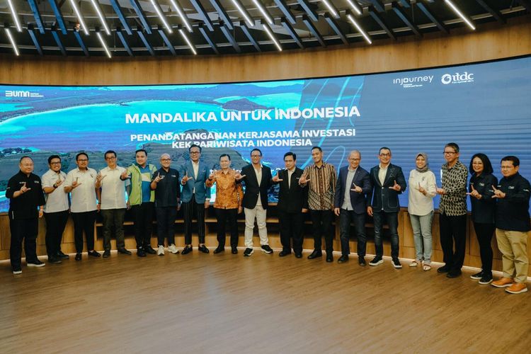 ITDC usai melakukan Penandatanganan Kerja Sama Investasi KEK Mandalika secara simbolis dengan empat investor pada Rabu (01/11/2023).