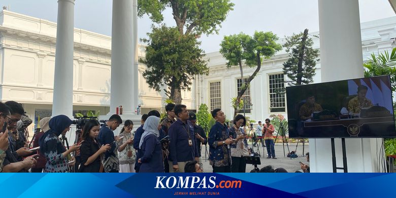 Prabowo Gelar Sidang Kabinet Perdana, Wartawan Nobar dari Selasar Istana