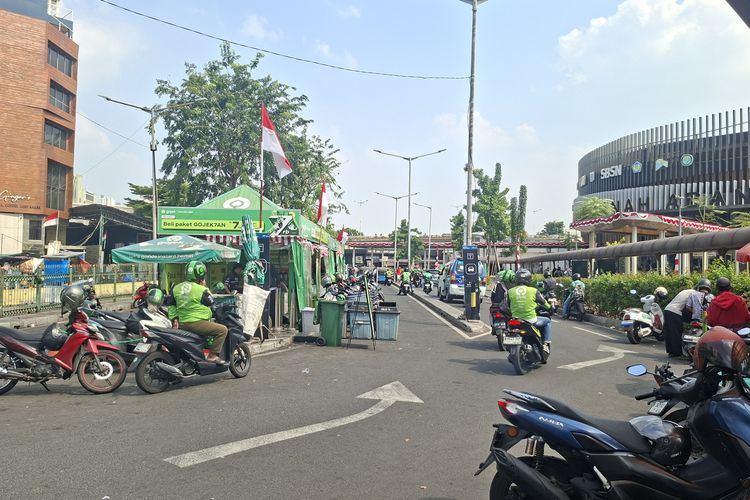 Pintu Keluar Stasiun Tanah Abang Disebut Rawan Copet, Warga: Daerah Sini Juga Banyak Tukang Palak