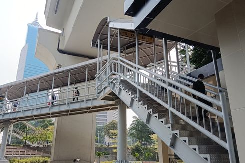 Minta Lift dan Tangga Landai di JPO Halte Dukuh Atas 2, Warga: Untuk Penumpang Lansia dan Paruh Baya