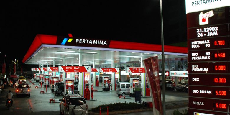 Ilustrasi harga BBM Pertamina. Harga BBM Pertamina terbaru Juli 2025. Harga BBM Pertamina Juli 2025. Harga BBM Pertamina 1 Juli 2025. Harga BBM hari ini.