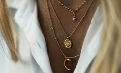 4 Tips Memilih Kalung Sesuai Bentuk Leher Busana agar Elegan