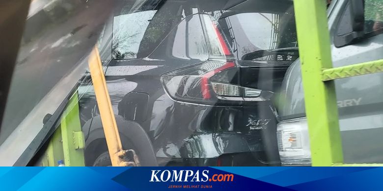 Penampakan Suzuki XL7 Hybrid Alpha Kuro