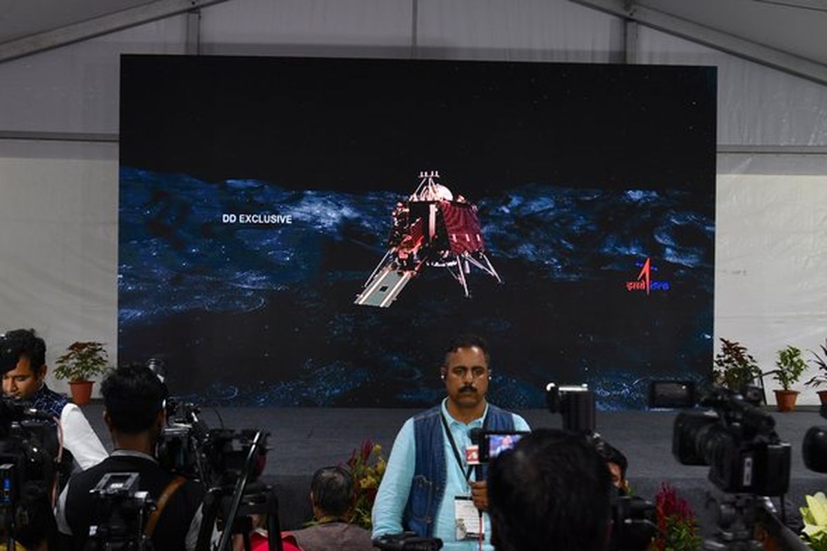 Roket Chandrayaan-2 milik India dipastikan jatuh.